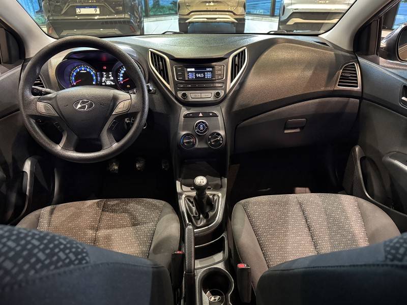 HYUNDAI - HB20 - 2016/2017 - Marrom - R$ 51.800,00
