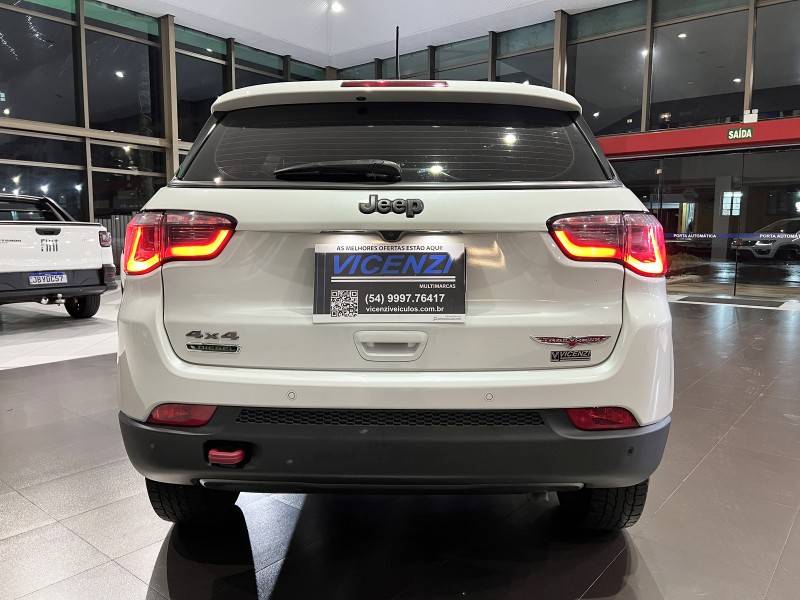 JEEP - COMPASS - 2016/2017 - Branca - R$ 101.900,00