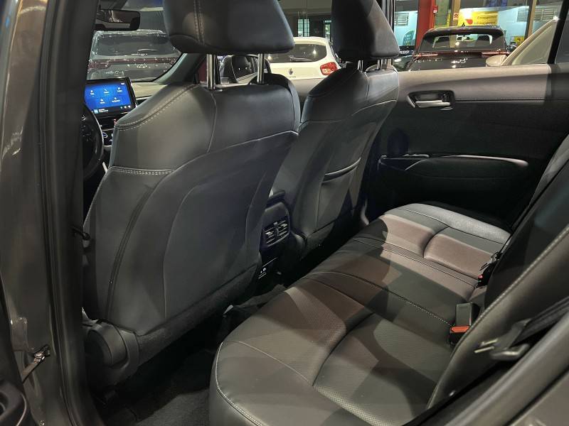 TOYOTA - COROLLA - 2023/2024 - Cinza - R$ 158.800,00