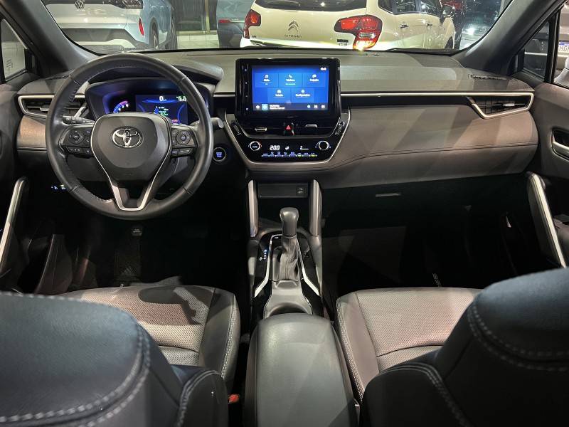 TOYOTA - COROLLA - 2023/2024 - Cinza - R$ 158.800,00