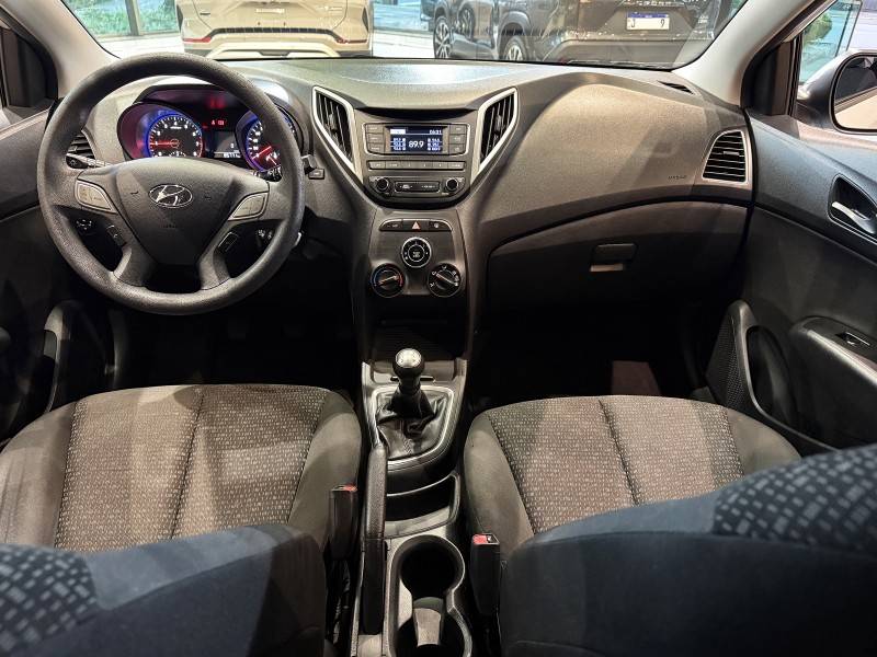 HYUNDAI - HB20 - 2018/2019 - Prata - R$ 56.800,00