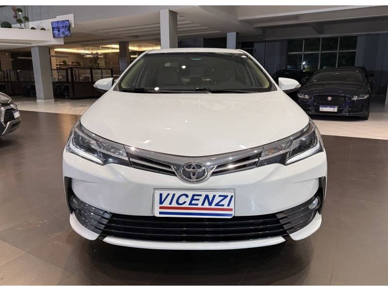 TOYOTA - COROLLA - 2018/2018 - Branca - R$ 111.800,00
