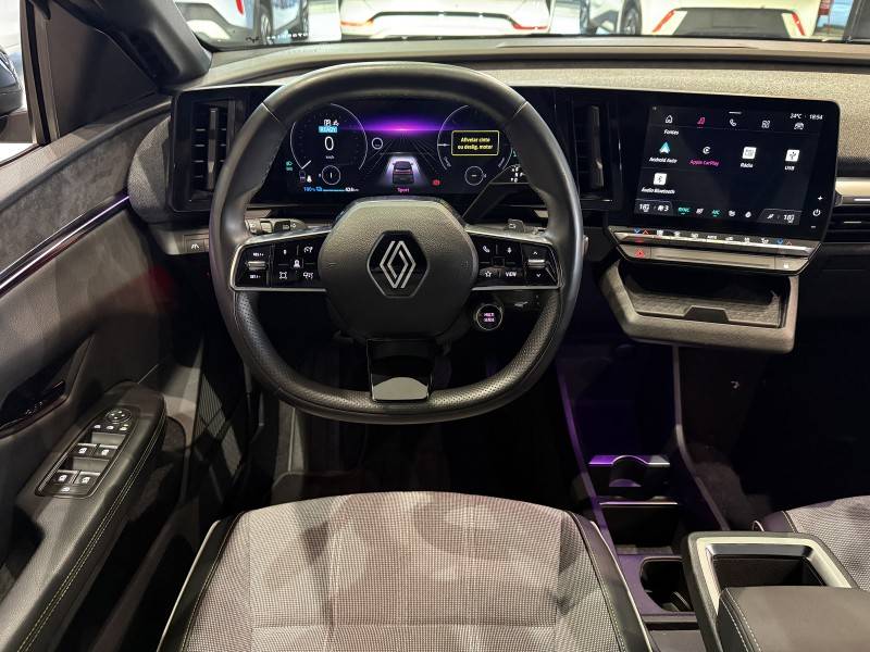 RENAULT - MÉGANE - 2023/2024 - Cinza - R$ 179.900,00