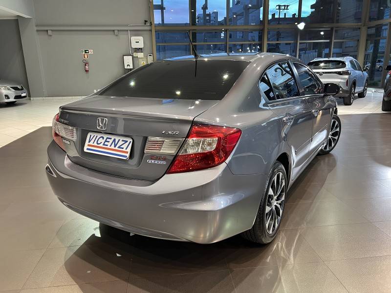 HONDA - CIVIC - 2015/2016 - Cinza - R$ 83.800,00