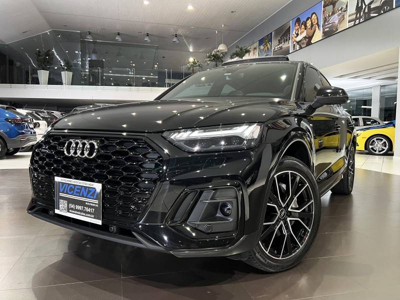 AUDI - Q5 - 2021/2022 - Preta - R$ 308.900,00