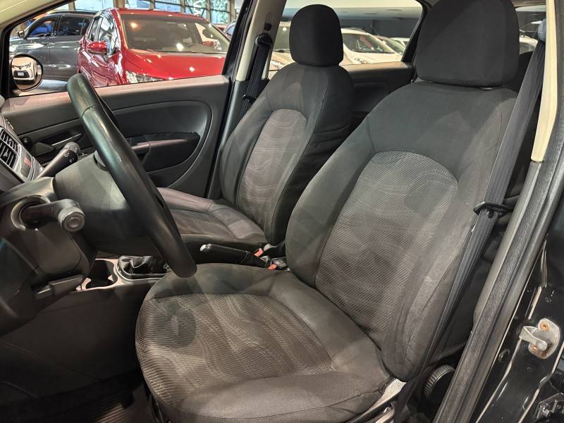 FIAT - PUNTO - 2009/2010 - Preta - R$ 29.500,00