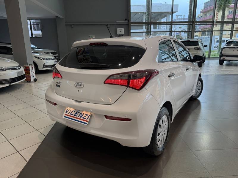 HYUNDAI - HB20 - 2018/2019 - Branca - R$ 56.500,00