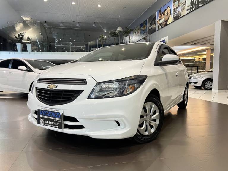 CHEVROLET - ONIX - 2018/2019 - Branca - R$ 54.800,00