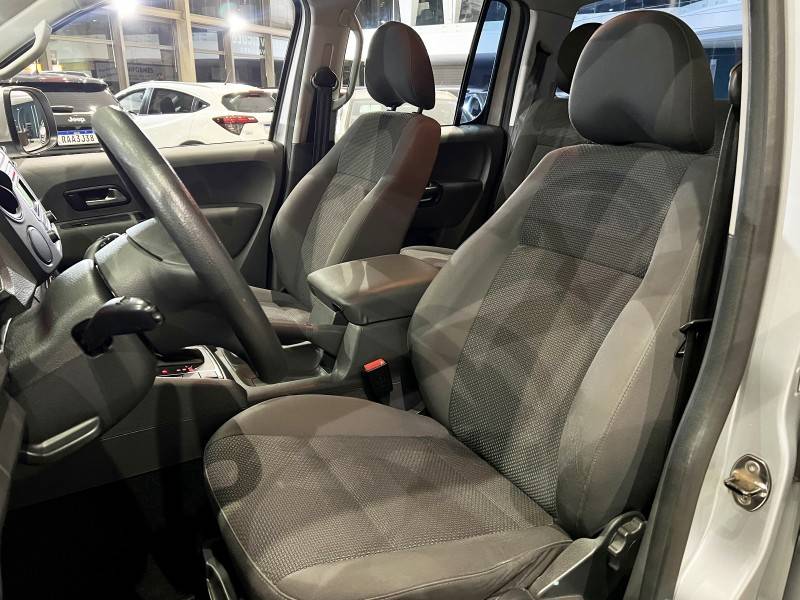 VOLKSWAGEN - AMAROK - 2013/2013 - Prata - R$ 90.800,00