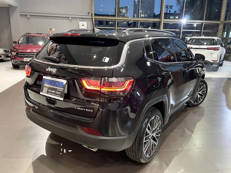 JEEP - COMPASS - 2022/2023 - Preta - R$ 154.900,00