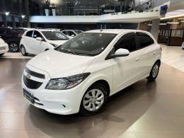 CHEVROLET - ONIX - 2018/2019 - Branca - R$ 54.800,00