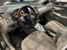 TOYOTA - COROLLA - 2011/2012 - Cinza - R$ 66.800,00