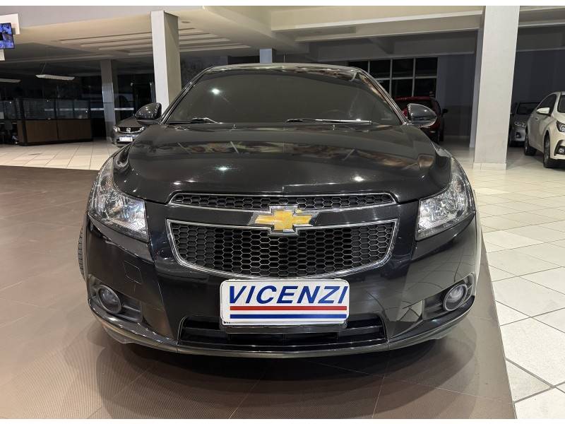 CHEVROLET - CRUZE - 2012/2013 - Preta - R$ 53.800,00