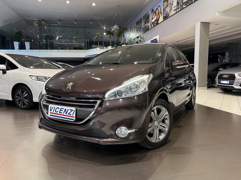 PEUGEOT - 208 - 2015/2016 - Marrom - R$ 54.900,00