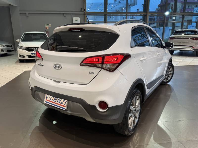 HYUNDAI - HB20X - 2017/2017 - Branca - R$ 63.500,00