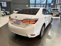 TOYOTA - COROLLA - 2018/2018 - Branca - R$ 102.800,00