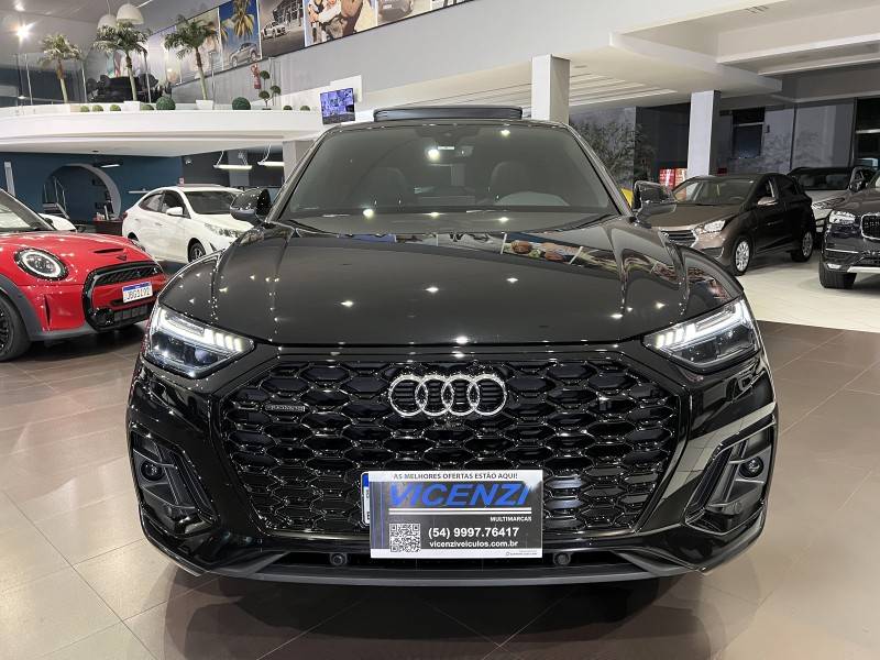 AUDI - Q5 - 2021/2022 - Preta - R$ 308.900,00