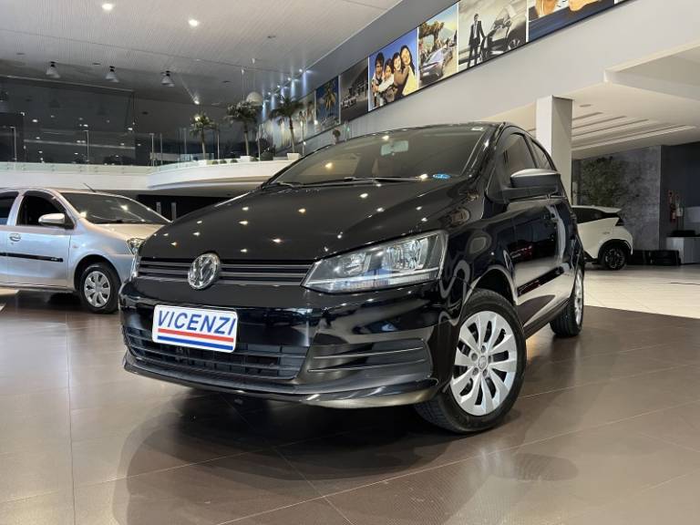 VOLKSWAGEN - FOX - 2016/2017 - Preta - R$ 51.800,00