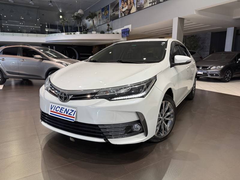 TOYOTA - COROLLA - 2018/2018 - Branca - R$ 111.800,00