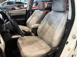 TOYOTA - COROLLA - 2018/2018 - Branca - R$ 102.800,00