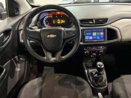 CHEVROLET - ONIX - 2018/2018 - Branca - R$ 46.500,00