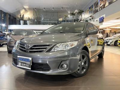 TOYOTA - COROLLA - 2011/2012 - Cinza - R$ 66.800,00
