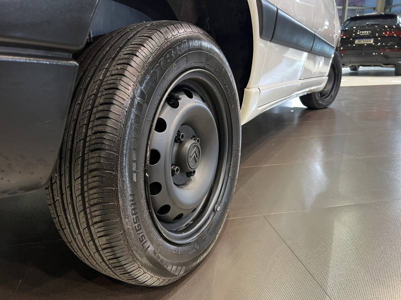 CITROËN - BERLINGO - 2018/2019 - Branca - R$ 53.800,00