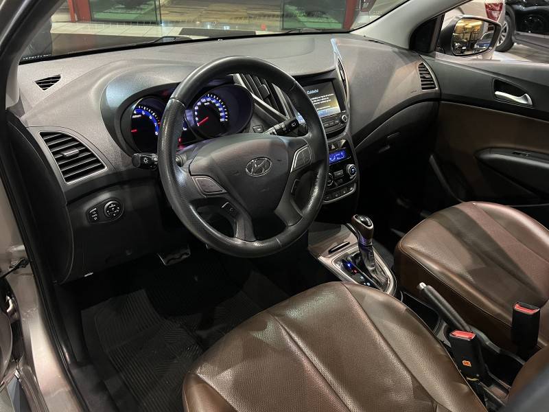 HYUNDAI - HB20X - 2017/2017 - Prata - R$ 71.900,00