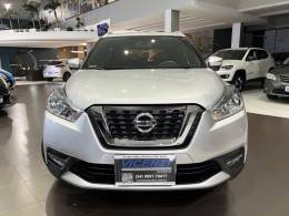 NISSAN - KICKS - 2017/2018 - Prata - R$ 88.800,00