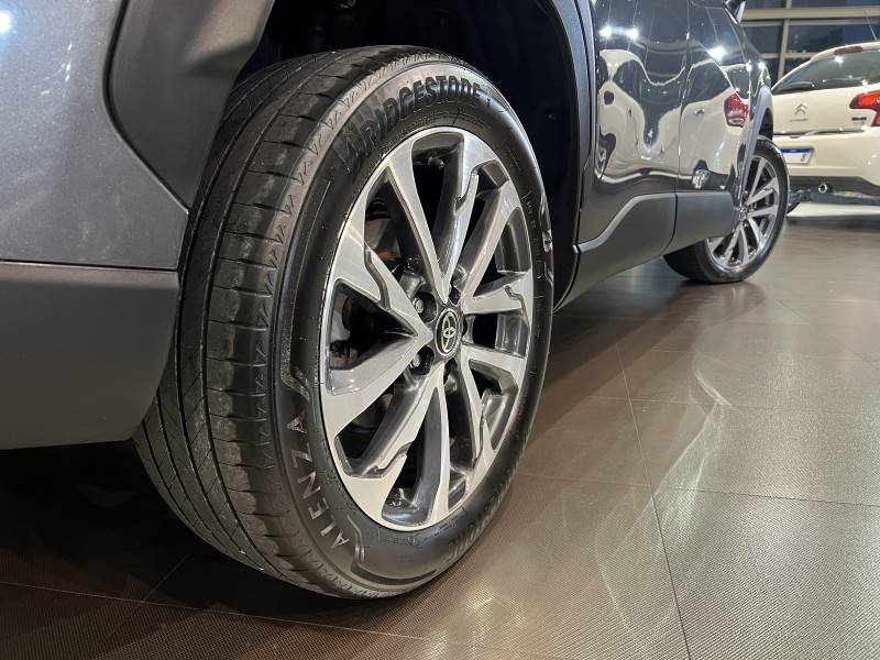 TOYOTA - COROLLA - 2023/2024 - Cinza - R$ 158.800,00