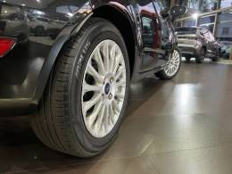 FORD - FIESTA - 2014/2014 - Preta - R$ 42.800,00