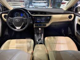 TOYOTA - COROLLA - 2018/2018 - Branca - R$ 111.800,00