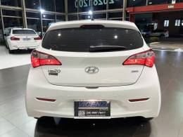 HYUNDAI - HB20 - 2013/2014 - Branca - R$ 43.800,00