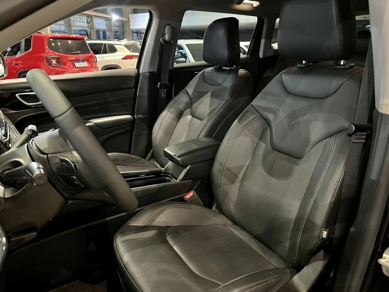 JEEP - COMPASS - 2022/2023 - Preta - R$ 154.900,00